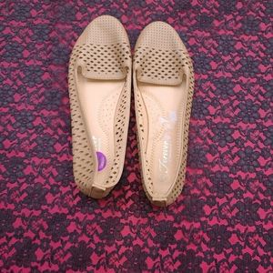 Forever Shoes Size 6.5 NWOT Loafers
